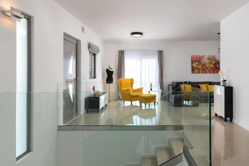 Luxurious And Modern House Near Town And * Asgourou