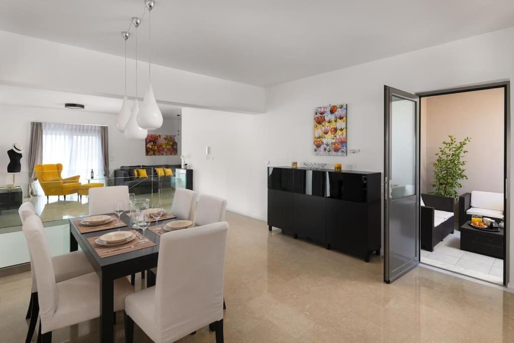 Apartment Luxurious And Modern House Near Town And Asgourou