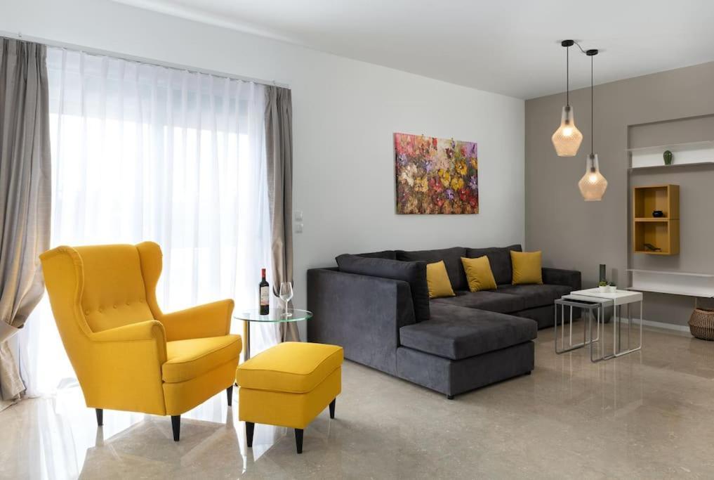 Apartment Luxurious And Modern House Near Town And